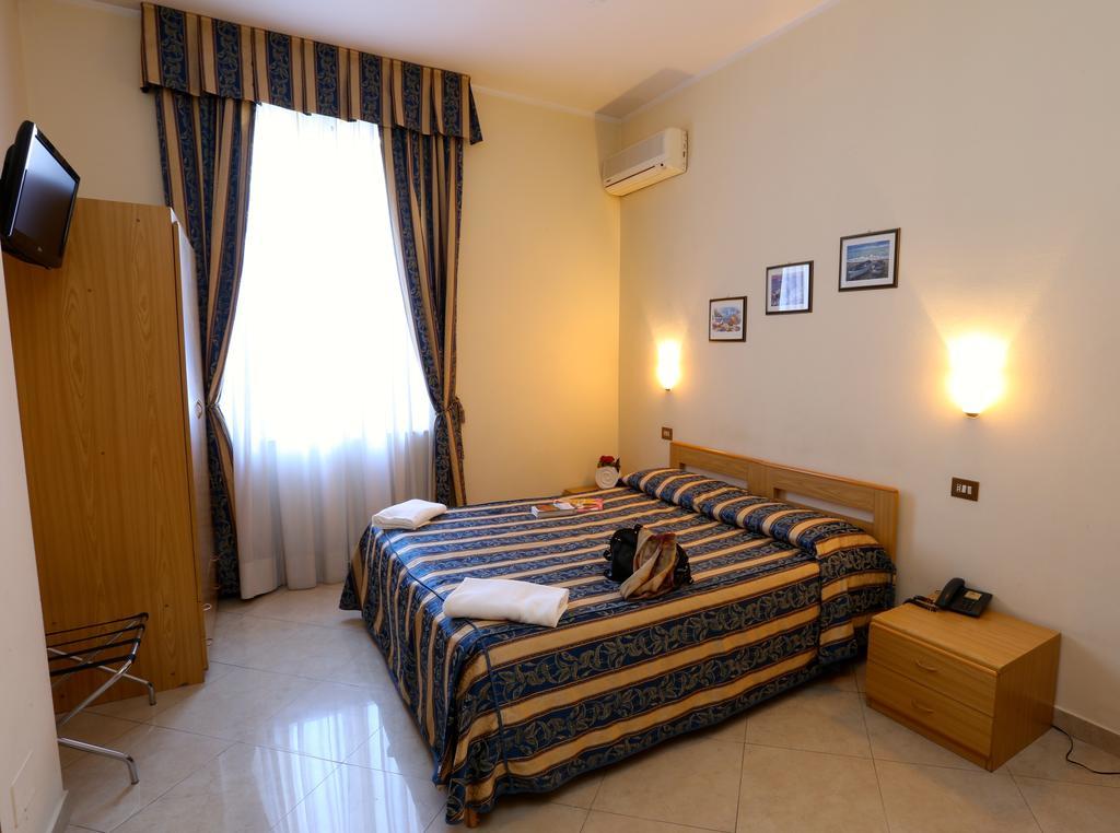 Hotel Loreto Milão Quarto foto